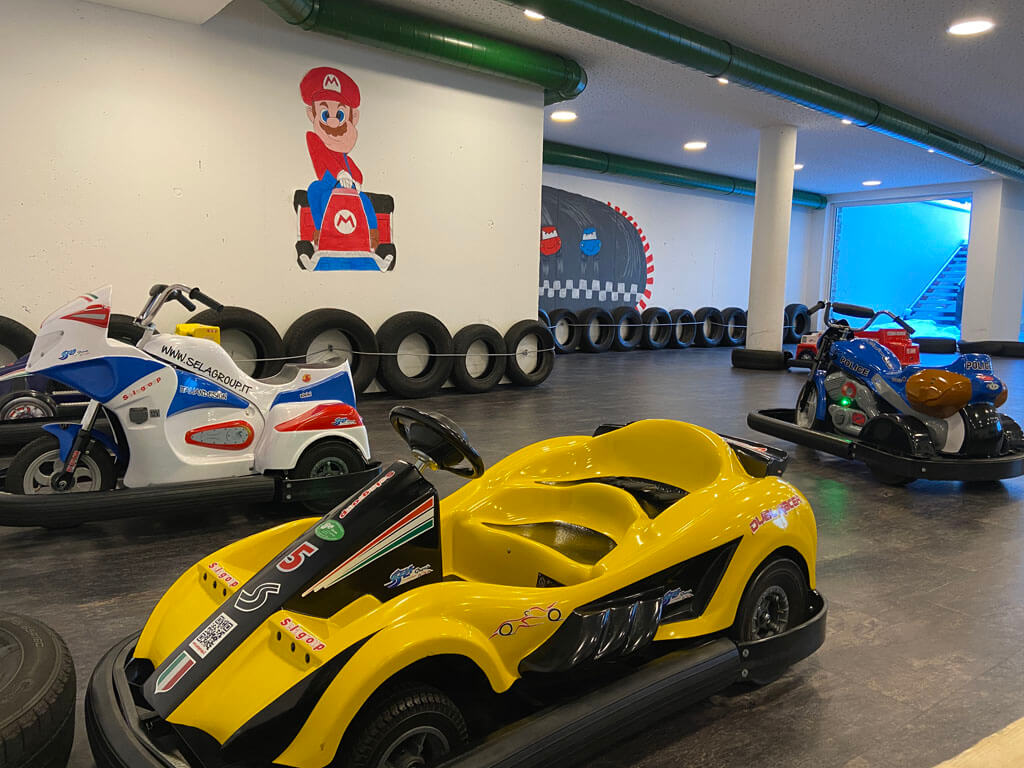 Hoe gaaf is dat! Kinderhotel Ballunspitze heeft zelfs een eigen indoor kartbaan!