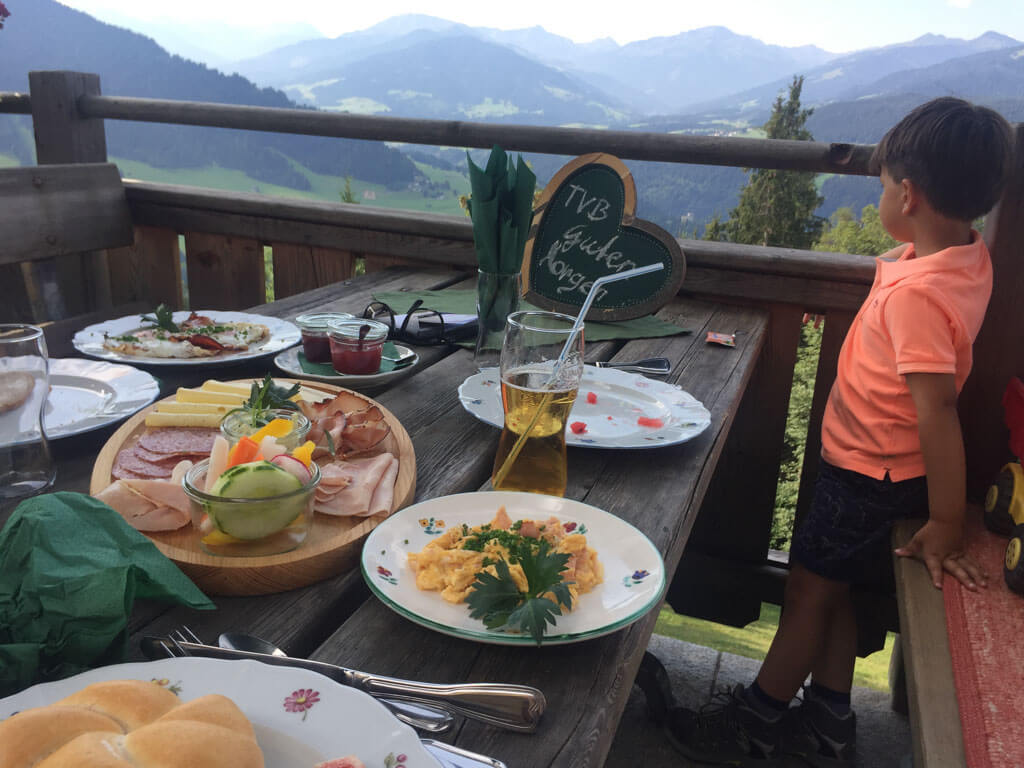 In Wilder Kaiser zijn er verschillende hutten waar je kunt ontbijten.