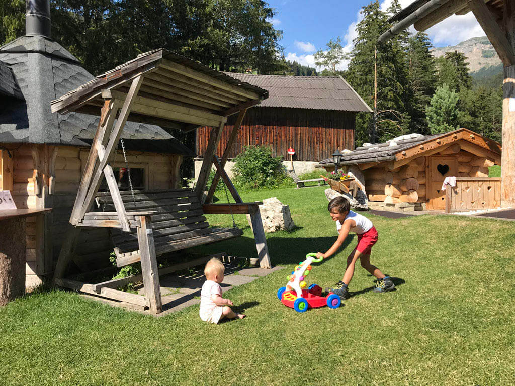 De berghut Baita Pauli in Ortisei is ook een aanrader en heeft zelfs voor de kleinste speelmogelijkheden.