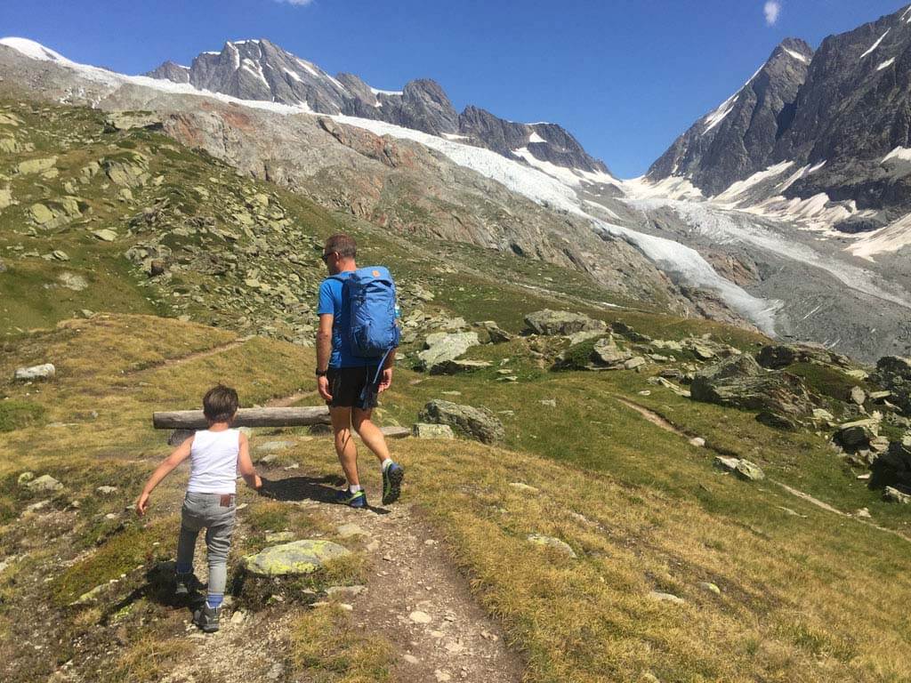 Vlakbij de Anenhütte lopen we naar een klein bergmeertje.