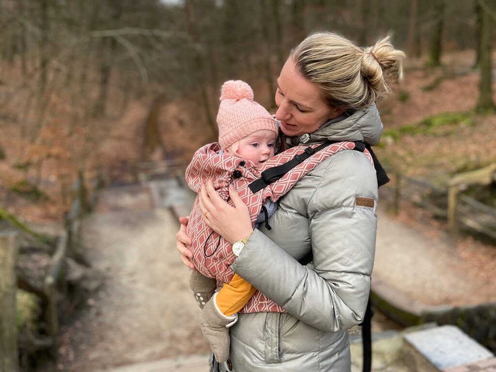 De Neko Switch draagzak is hip, comfortabel en groeit met je baby mee.
