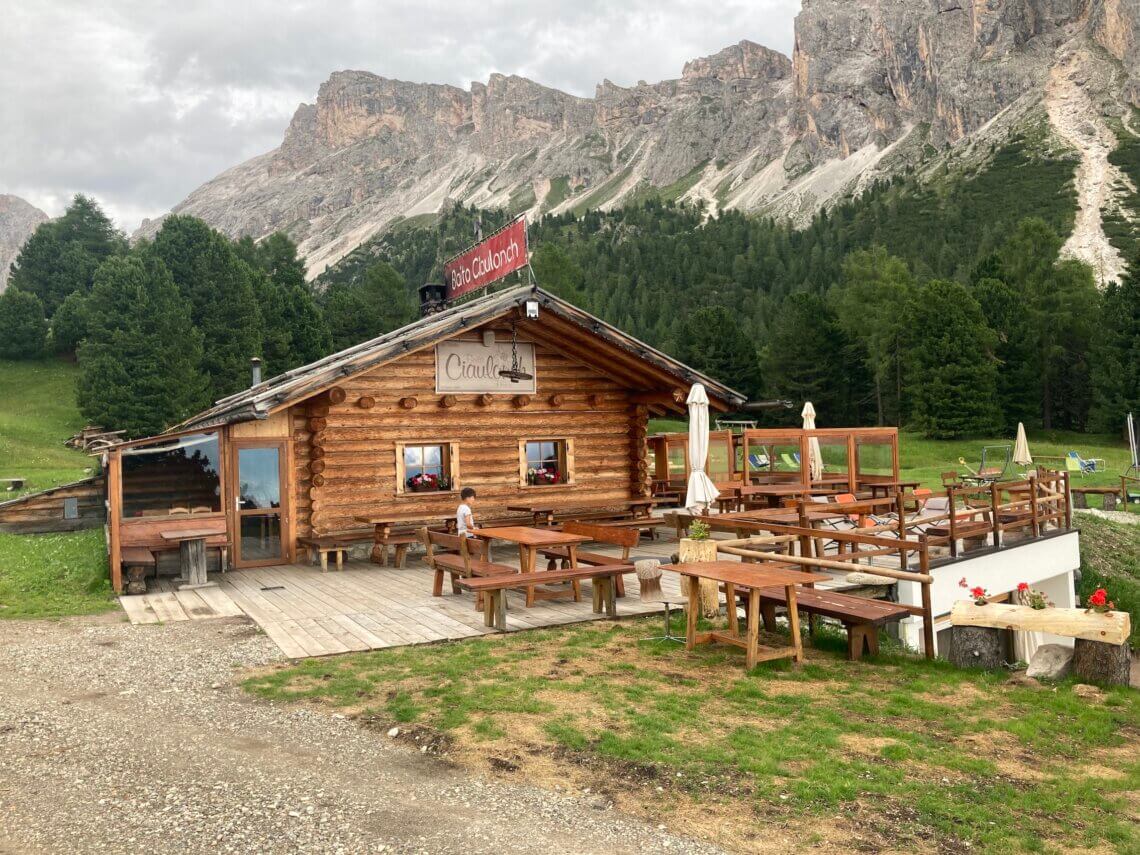De Baita Ciaulonch Hütte, wat een mooie authentieke hut!
