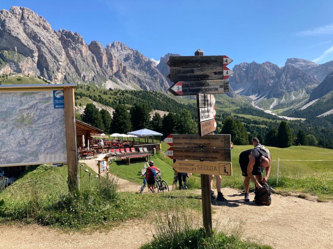 Het althotel is het bergstation van Col Raiser, hier zijn tal van kindvriendelijke wandelingen in Val Gardena. 