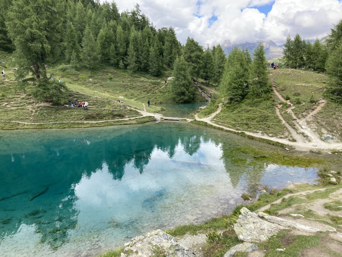 Lac Bleu, een bergmeertje op 2090 meter en genoemd naar het blauwe water.