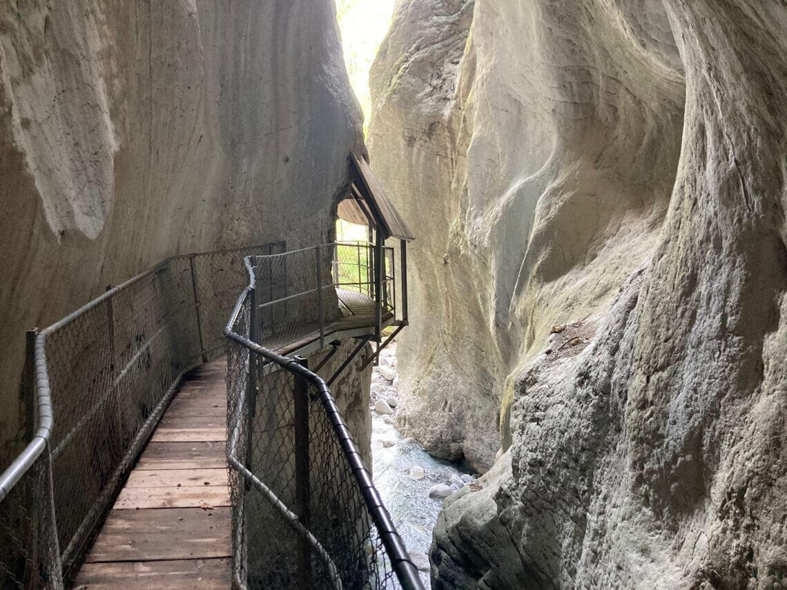 Een spectaculaire wandeling door de Cholerenschlucht.