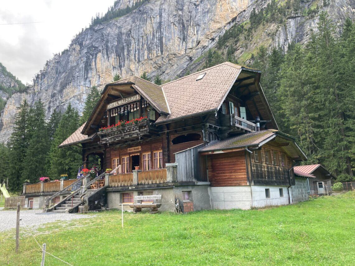 Naar Kandersteg met kinderen dan is een Gasterntal een aanrader, een mooie speeltuin zit bij hotel Waldhaus.