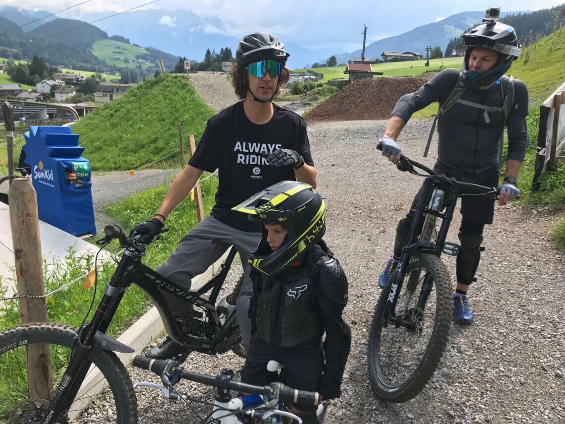 Wij gingen voor het eerst mountainbiken in de bergen toen D. bijna 6 jaar was.