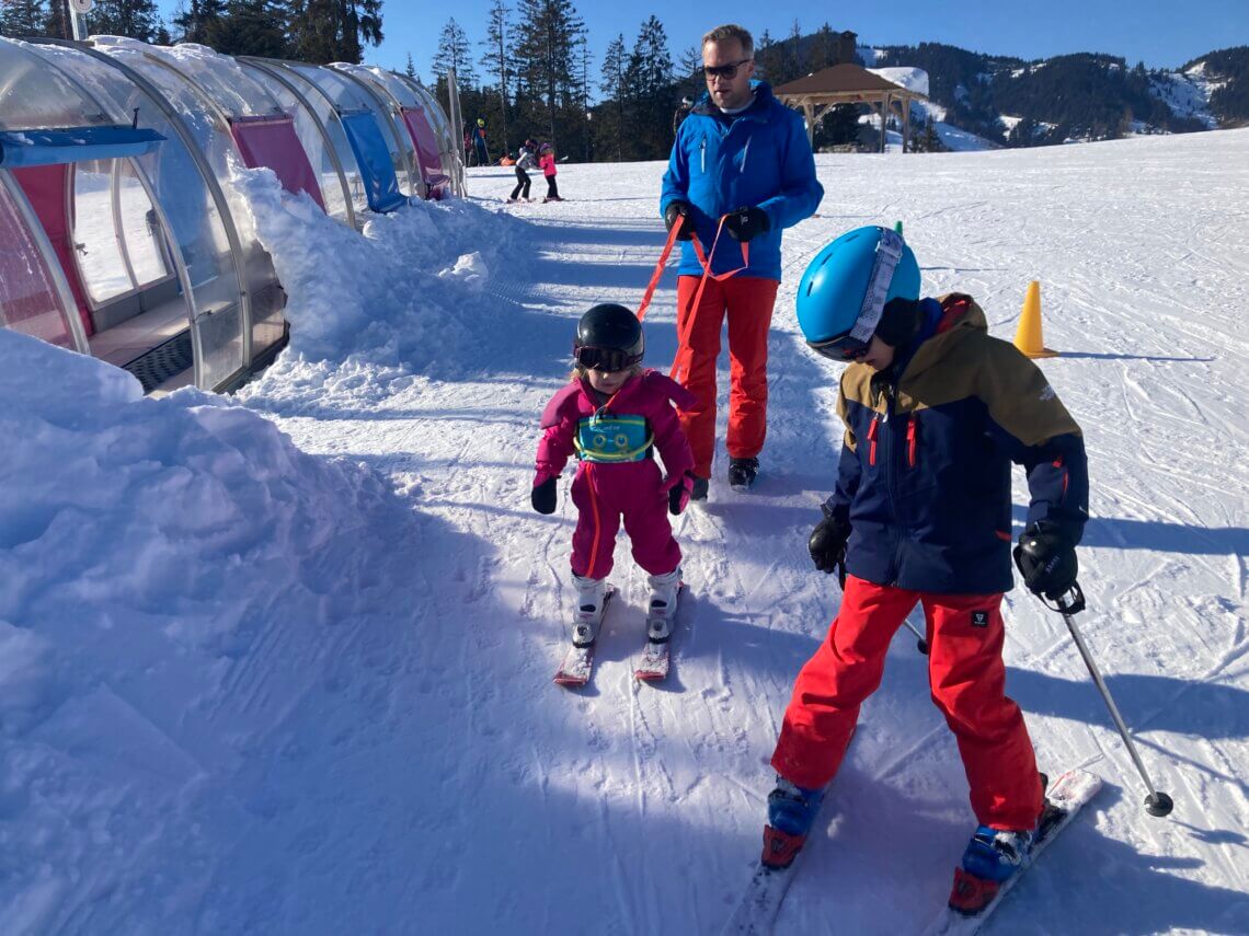 inzet Definitief radium Voor het eerst op wintersport met kinderen: 20 tips en een uitgebreide  paklijst | Kids in de bergen