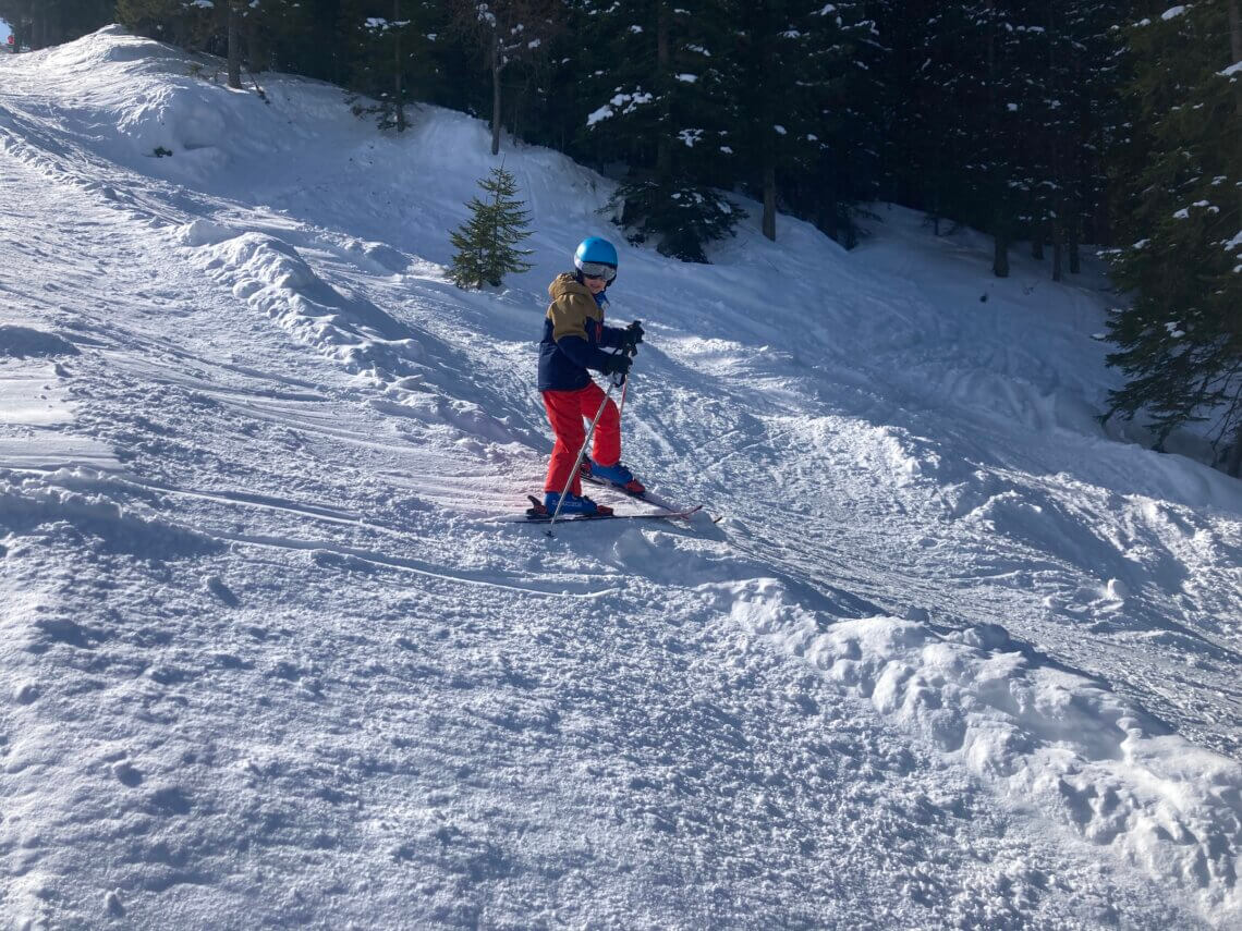 Even een stukje 'off piste' over het paadje wat meteen levenwijdig aan de piste loopt. 