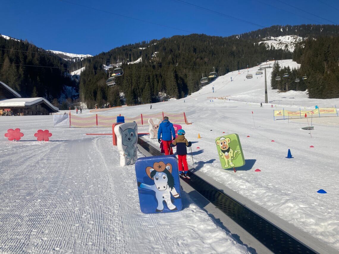 Bij Flachau-Winkl is een klein kinderland.