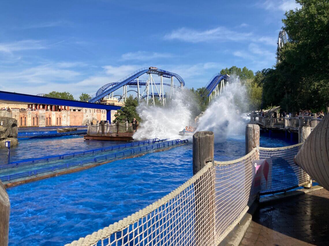 Ook de achtbaan die in het water eindigt is een aanrader! 