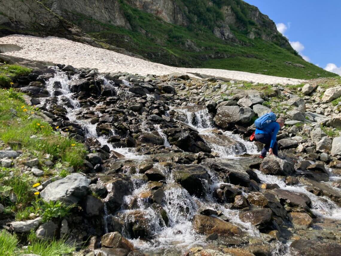 Ook passeren we nog een grote waterval onderweg naar de Hinterbalmhutte.