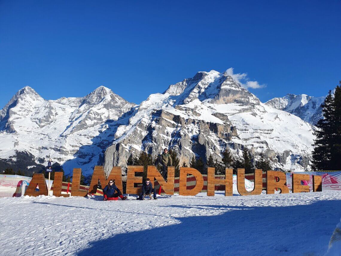 Vanaf Almendhubel nemen we de slee-piste terug naar Mürren.