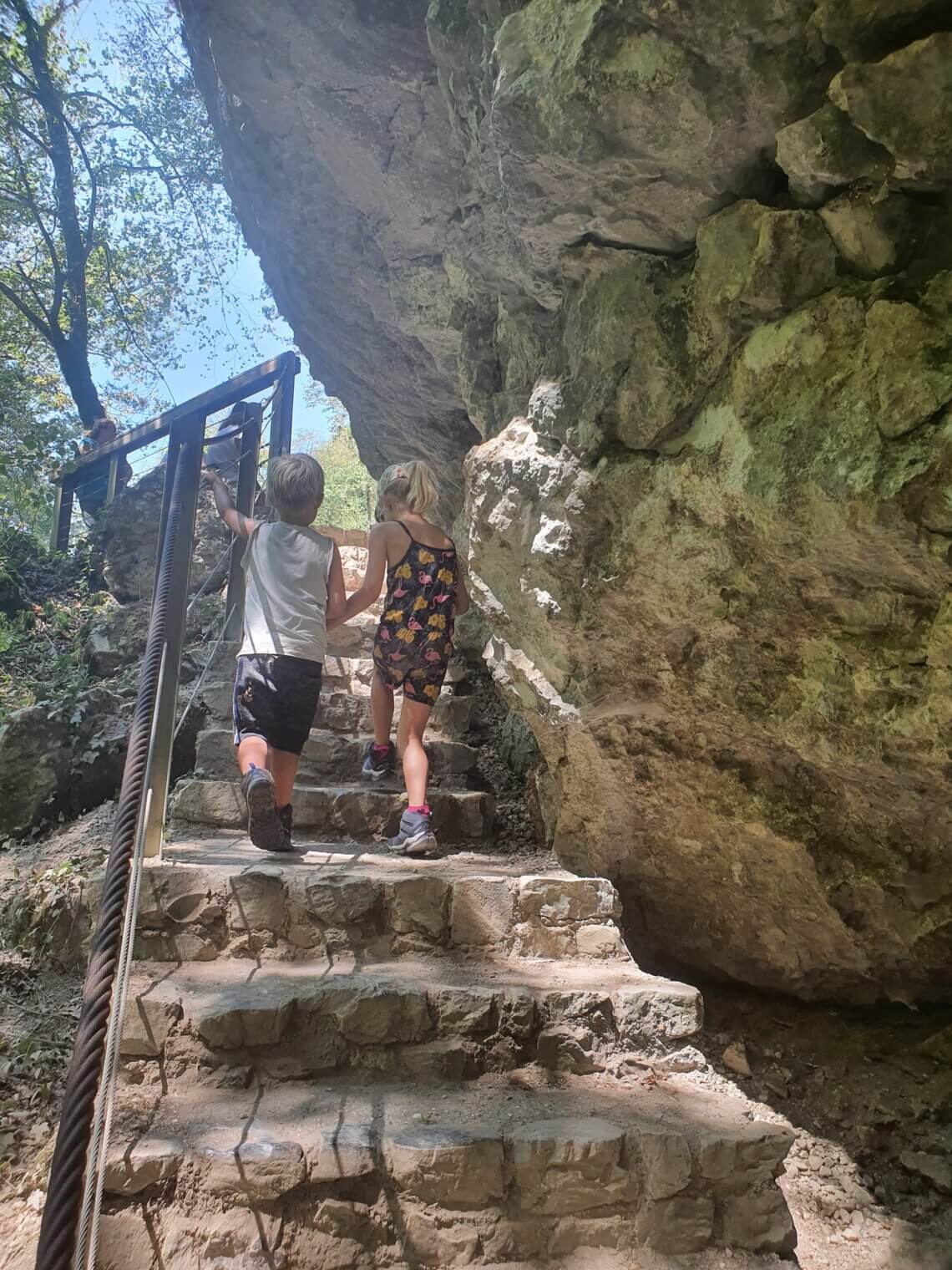 De wandeling in de Tolmin Gorges is ook goed te doen met kinderen maar niet geschikt voor kinderwagens.