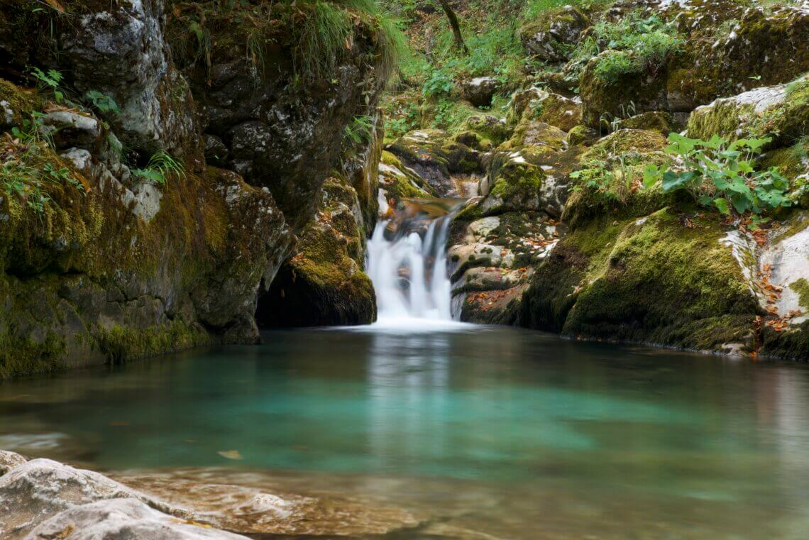 Slovenië heeft prachtige watervallen, kloven en bergtoppen.