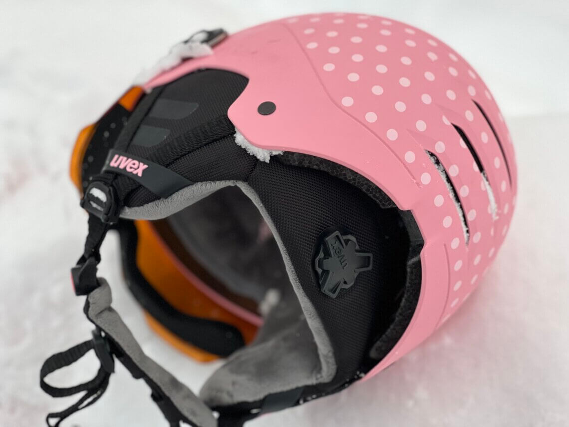 doden Kwaadaardig Verfrissend Skihelm Uvex Junior Rocket Visor: een fijne skihelm voor (kleine) kinderen  | Kids in de bergen