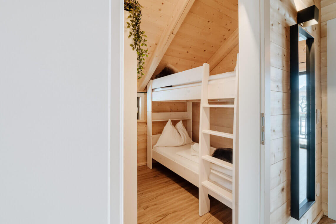 De chalets hebben 2 of 3 slaapkamers. Copyright foto: Clofers Holiday Parcs