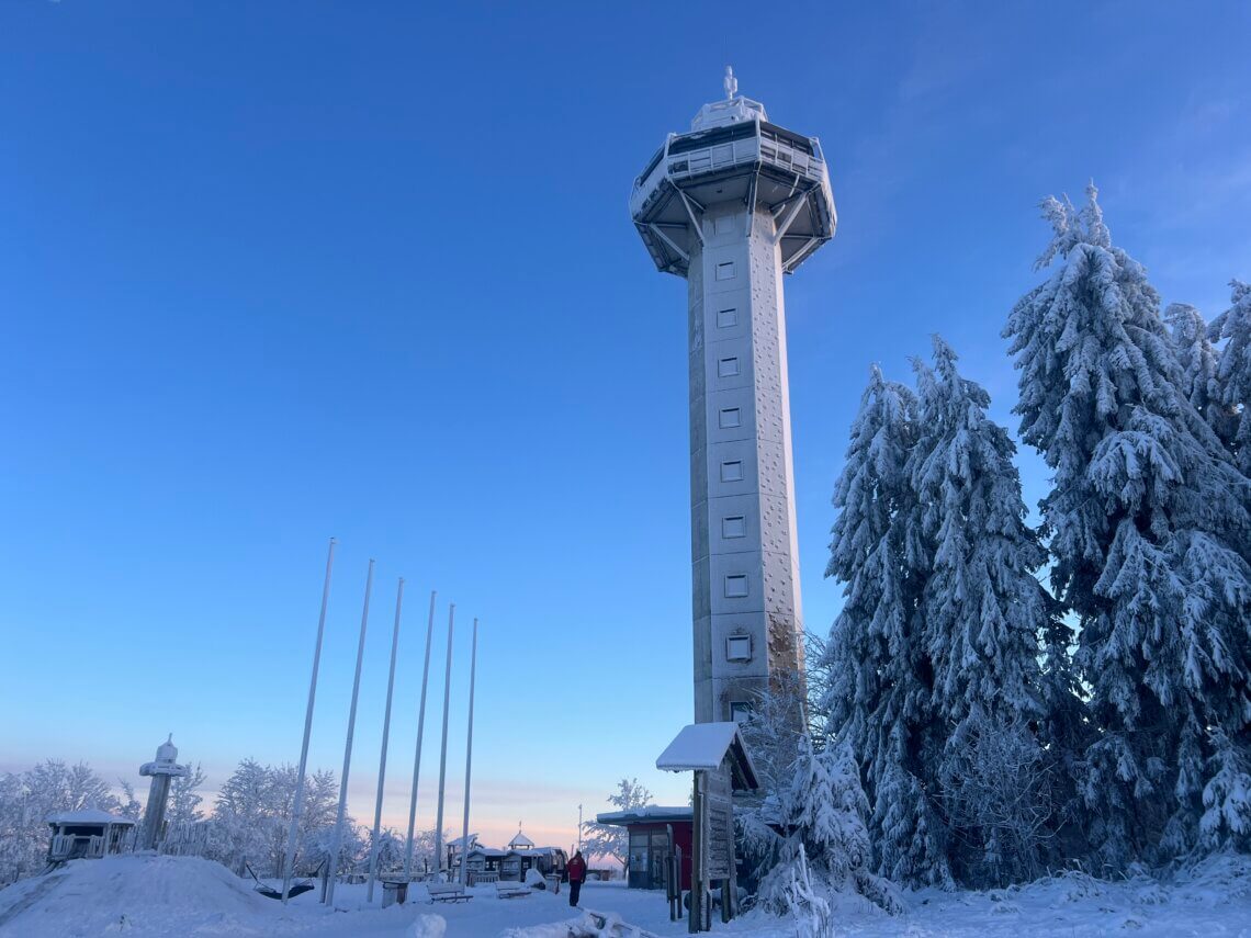 Wandelingen starten onder andere bij de Hochheideturm in Willingen.