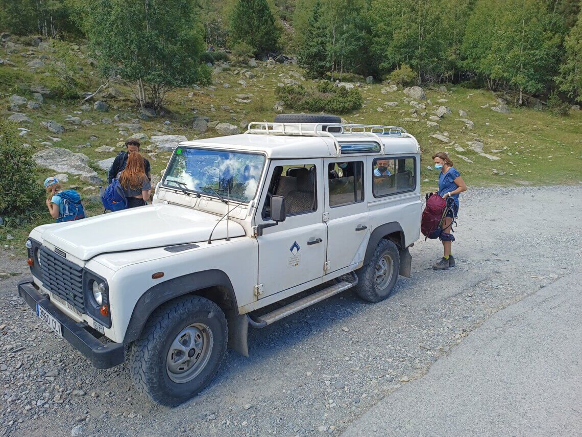 Met de jeep gaan we weer terug naar de parkeerplaats waar onze auto staat.