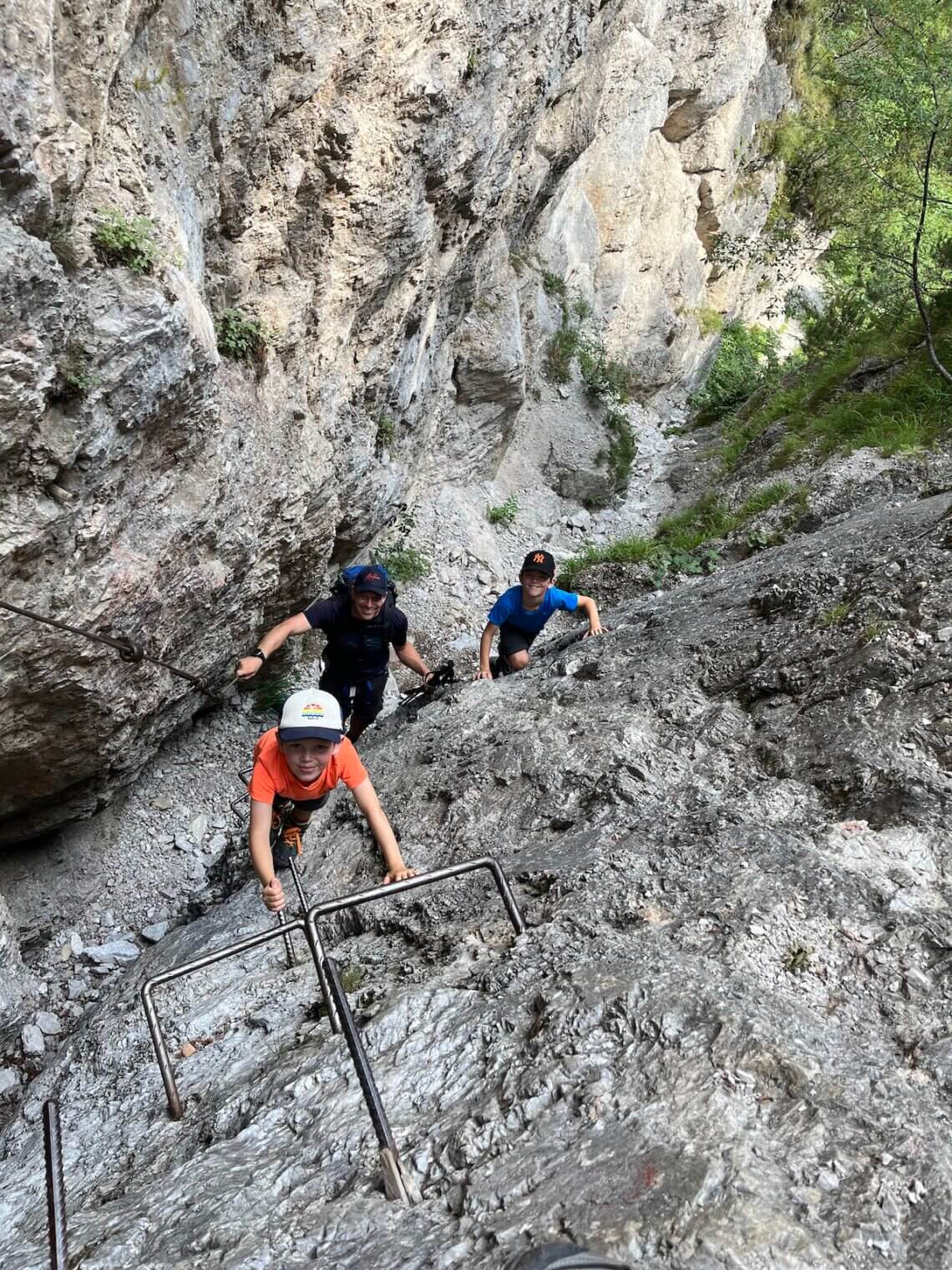 Op de huttentocht in Slovenië is het klimmen en klauteren.