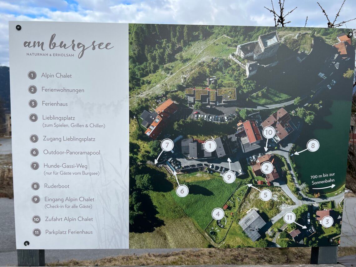 Am Burgsee heeft luxe Alpin Chalets maar ook goedkopere ferienwohnungen en een ferienhaus.