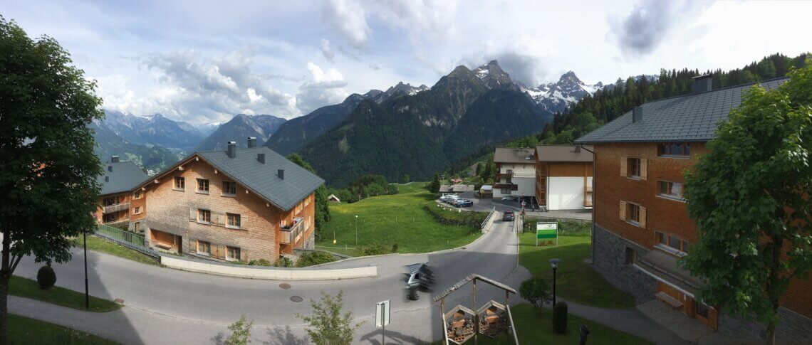 Landal Brandnertal is een kleinschalig park hooggelegen in Oostenrijk.