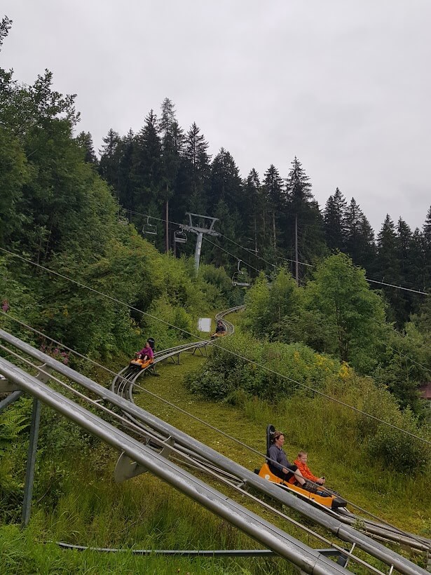 Ook een rodelbaan van ruim 1300 meter vind je hier. 