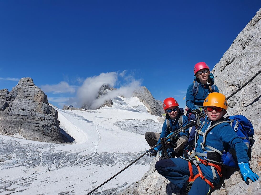 Wij zijn ervaren in Via Ferrata. Ben je niet ervaren? Neem dan altijd een gids!