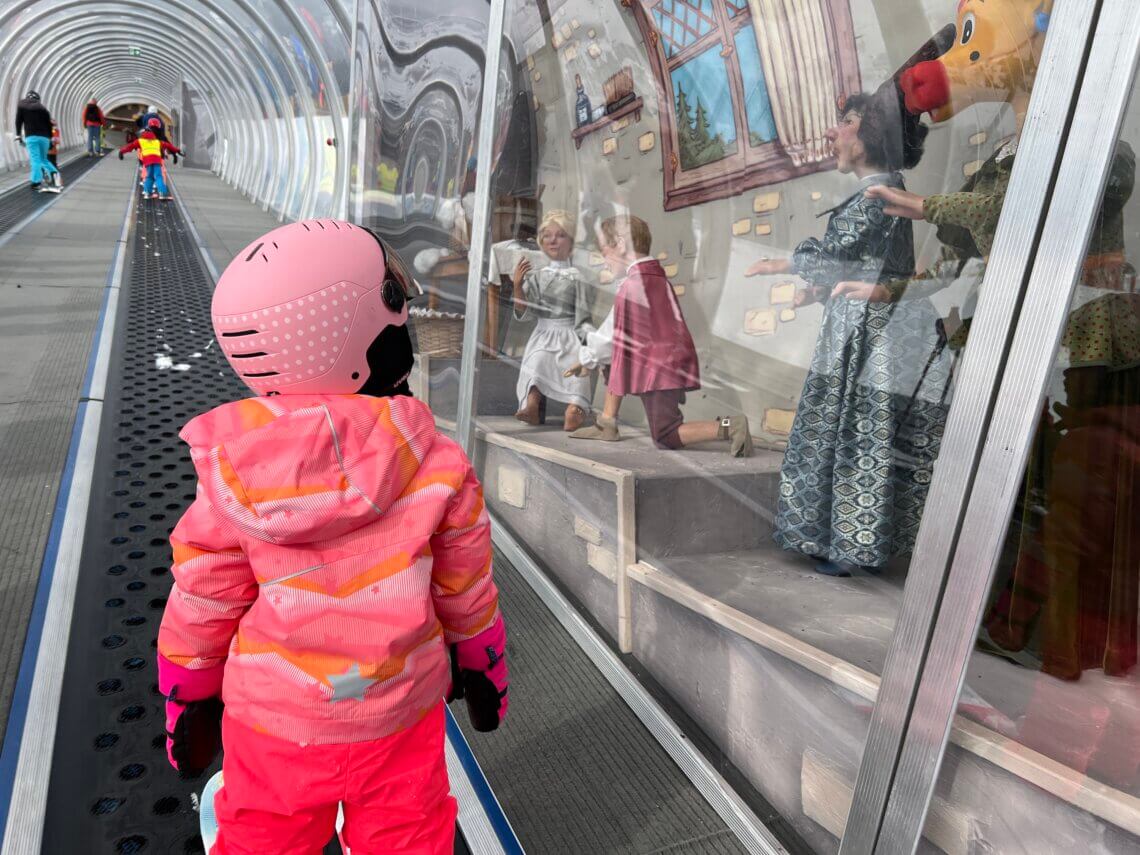 Bij Berta's kinderland in Skigebied Serfaus-Fiss-Ladis is zelfs een sprookjesrokband, zo leuk!