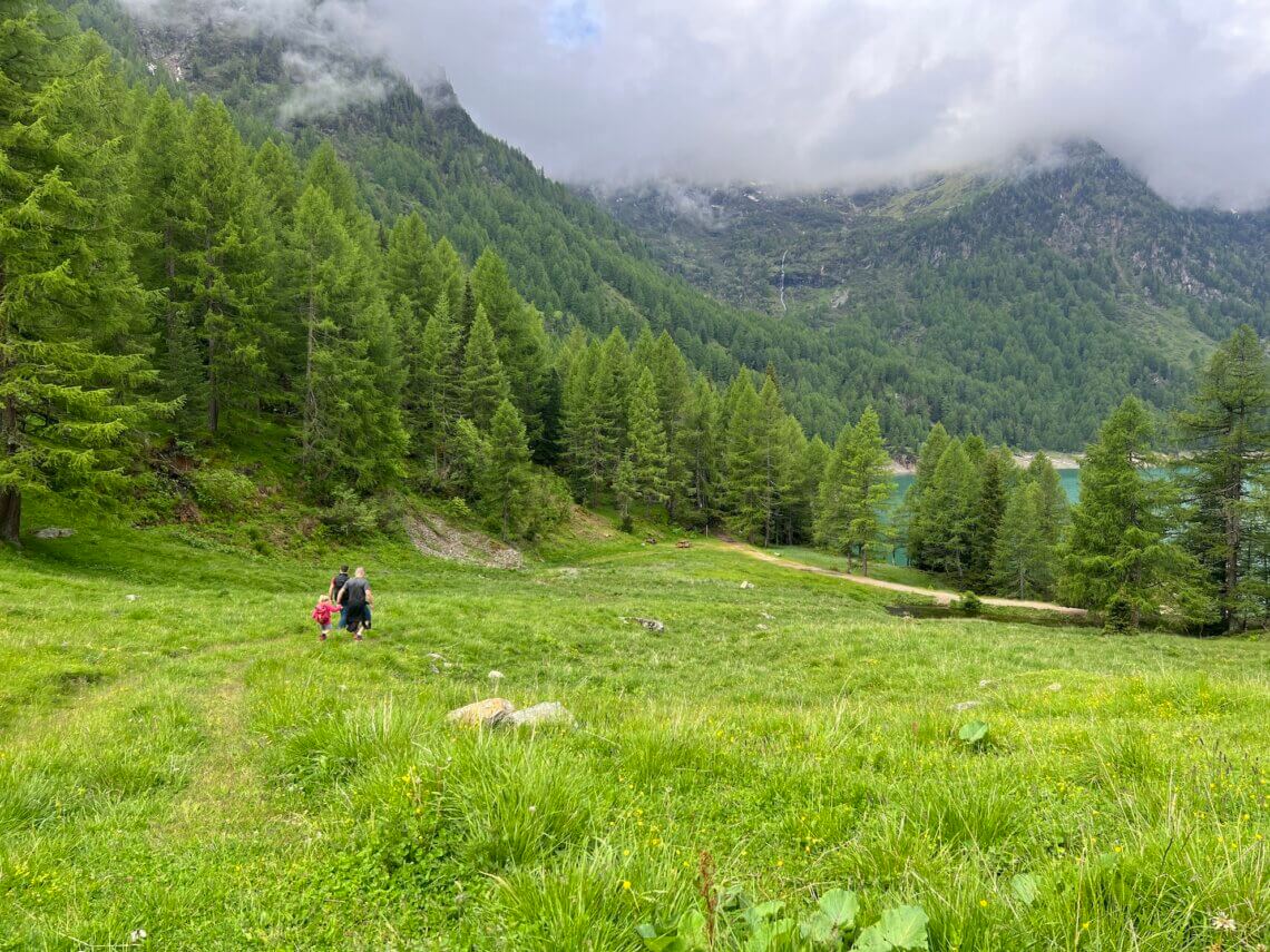 En daar in de verte ligt Lago Pian Palù, gelegen in het Stelvio Nationaal Park.