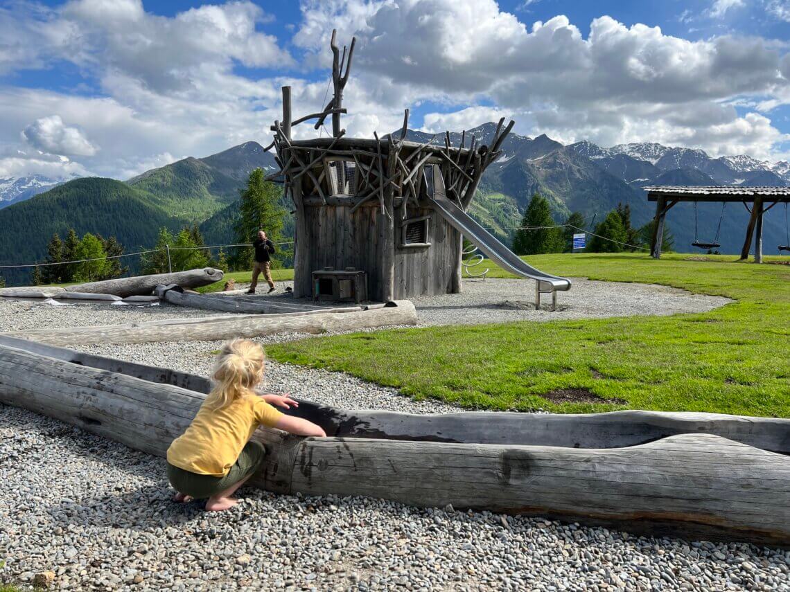 Pejo kinderland is een prachtige speeltuin hoog in de bergen in Val di Sole.