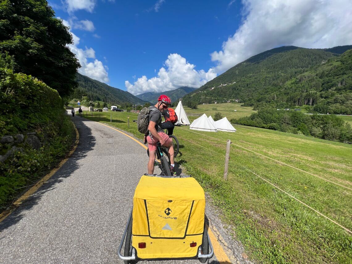 Ook fietsen we langs Agroturismo Bontempelli waar we dezelfde avond zullen overnachten. 