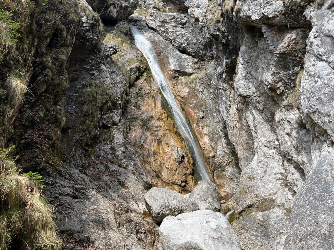 Waterval Orglice ligt in het natuurreservaat in Kamniška Bistrica. 