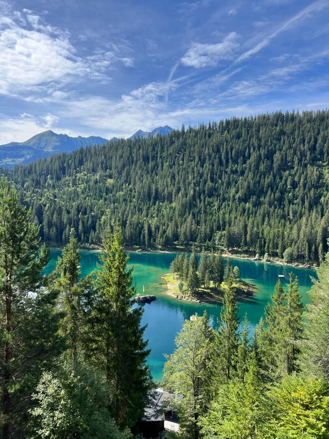 De prachtige Caumasee is absoluut een bezoek waard!