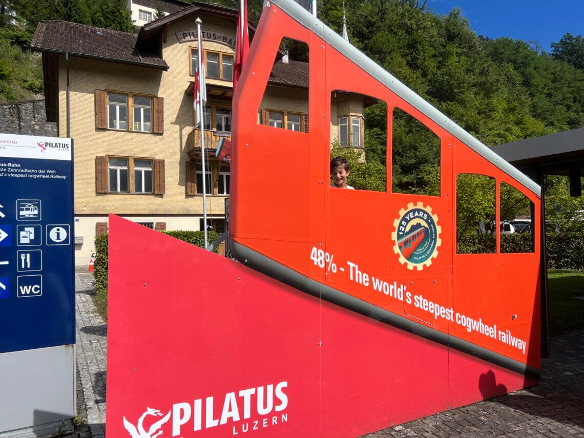 In Alpnachstad met de steilste tandradbaan ter wereld naar Pilatus Kulm.