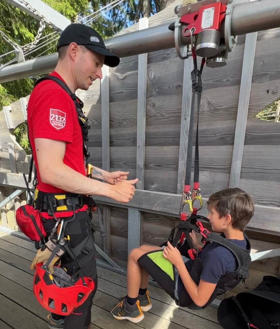 Na het klimmen maken we een ritje in de Dragon glider.