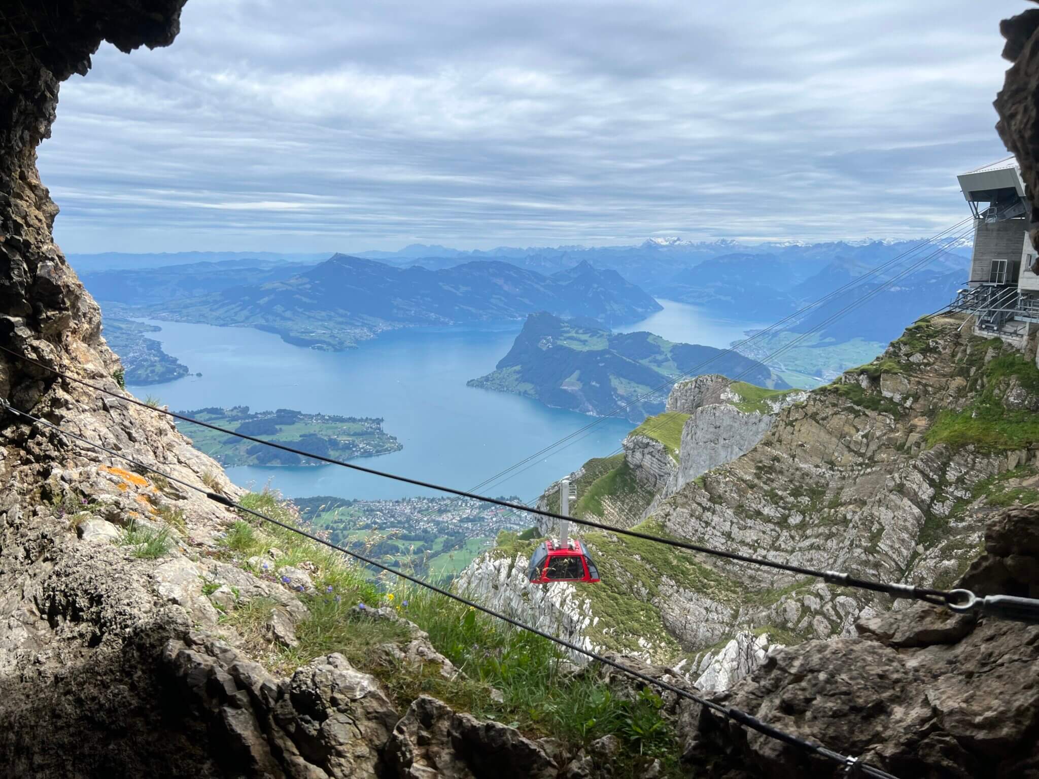 rondje-pilatus-in-zwitserland-met-kinderen-kids-in-de-bergen