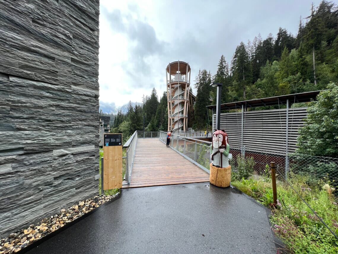 De Senda dil Dragun start meteen bij het Rocksresort LAAX.