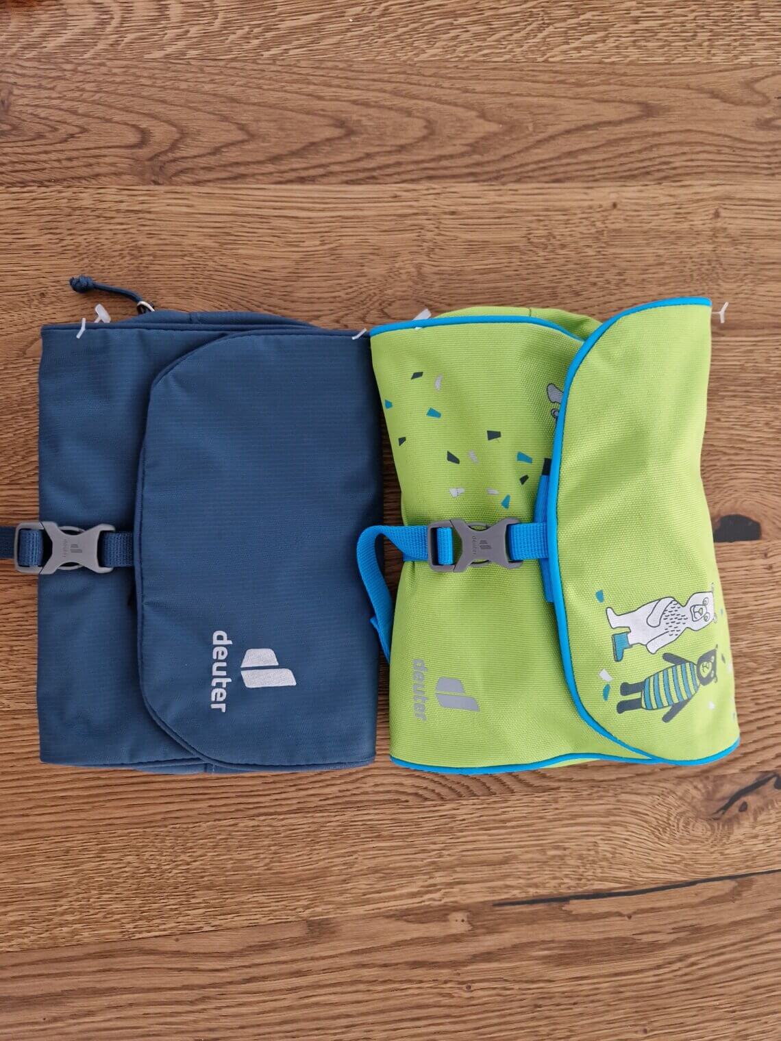 Compact model van deuter, de blauwe is leeg en de groene gevuld.