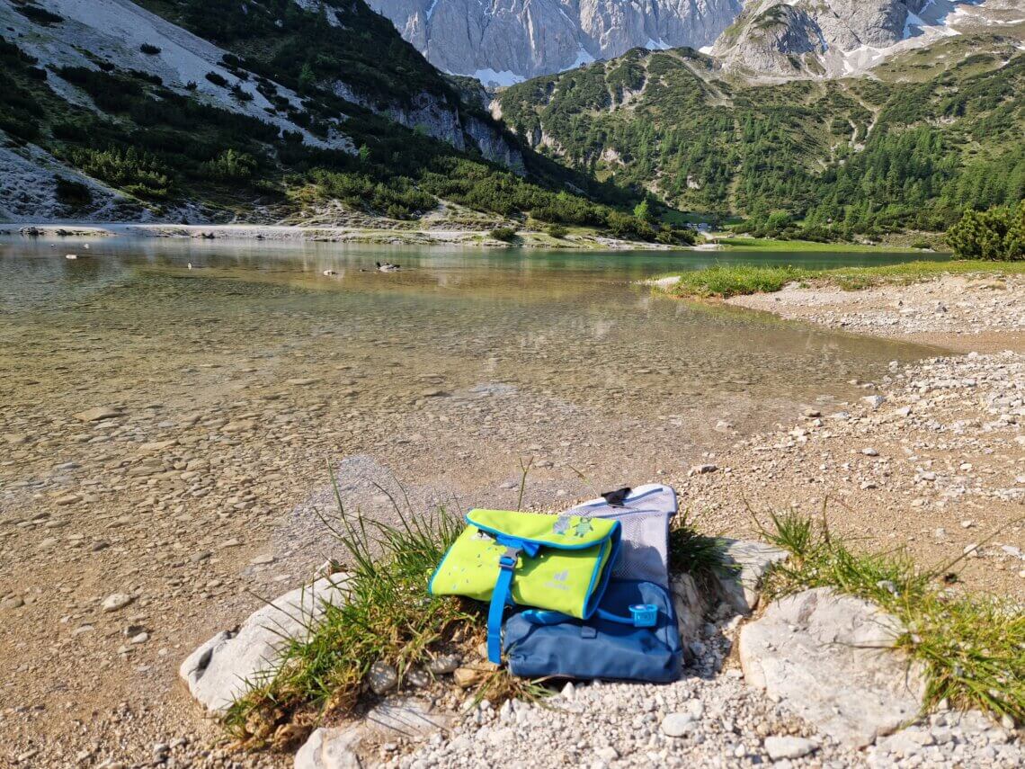 Compacte toilettas ideaal voor in de backpack tijdens bergvakanties.