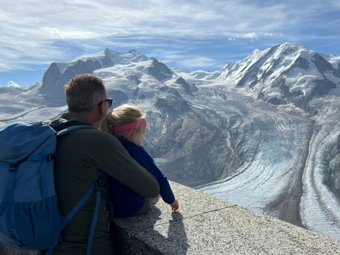 De uitzichten hier bij het bergstation zijn onbeschrijflijk mooi!