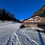 Hotel Jägerheim ligt meteen aan de piste.
