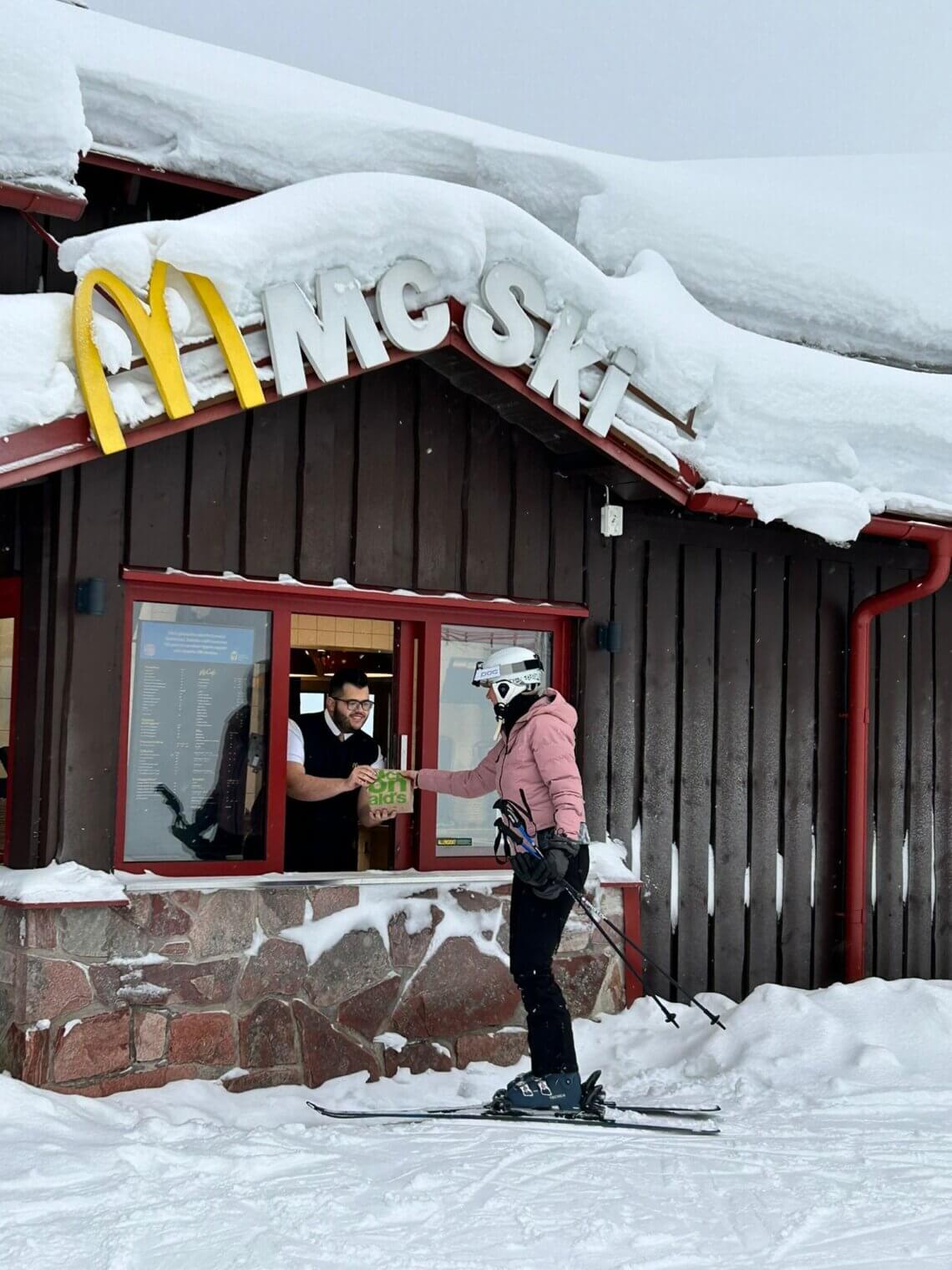 Hoe uniek, de enige Mc Ski vind je in Lindvallen!