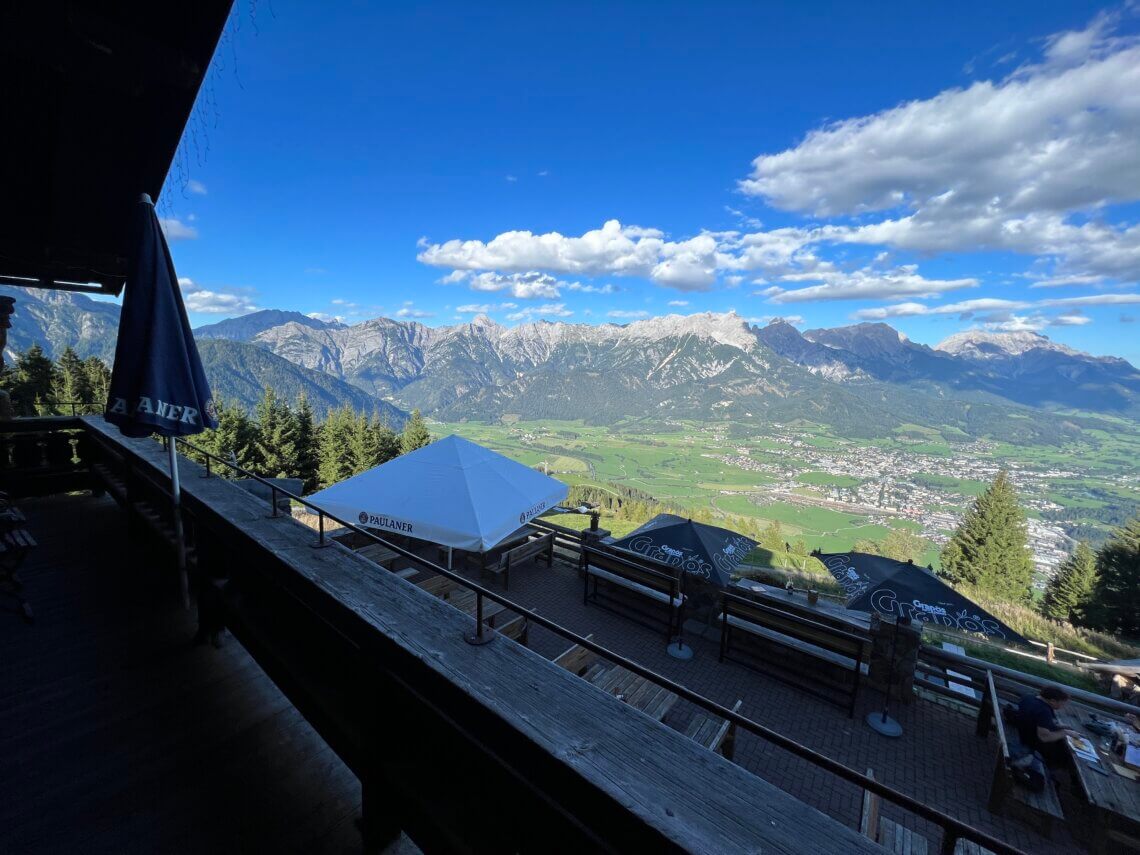 Uitzicht van het balkon van onze kamer