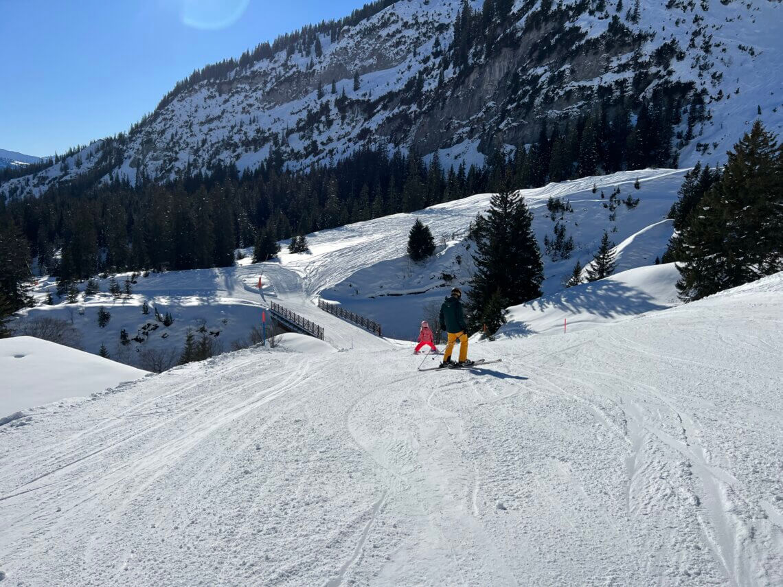 Vanaf Startgels skiën we naar het dal van Flims.