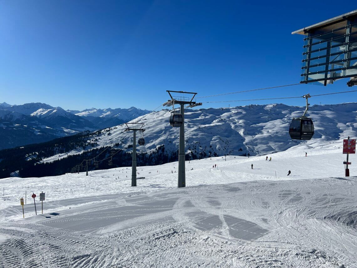 Ook aan de kant van Flims is een ruim aanbod van brede, blauwe pistes.