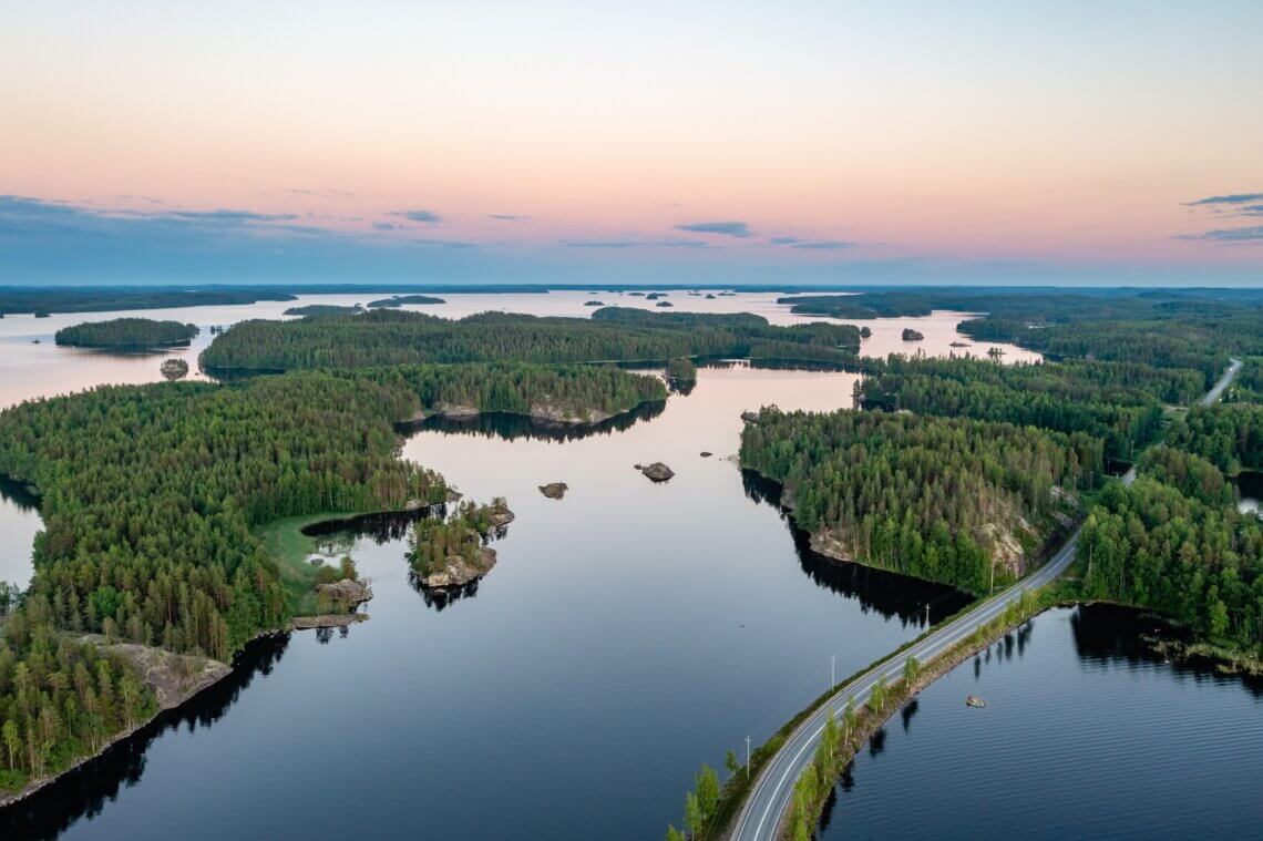 Finland is het land van de ontelbare meren.