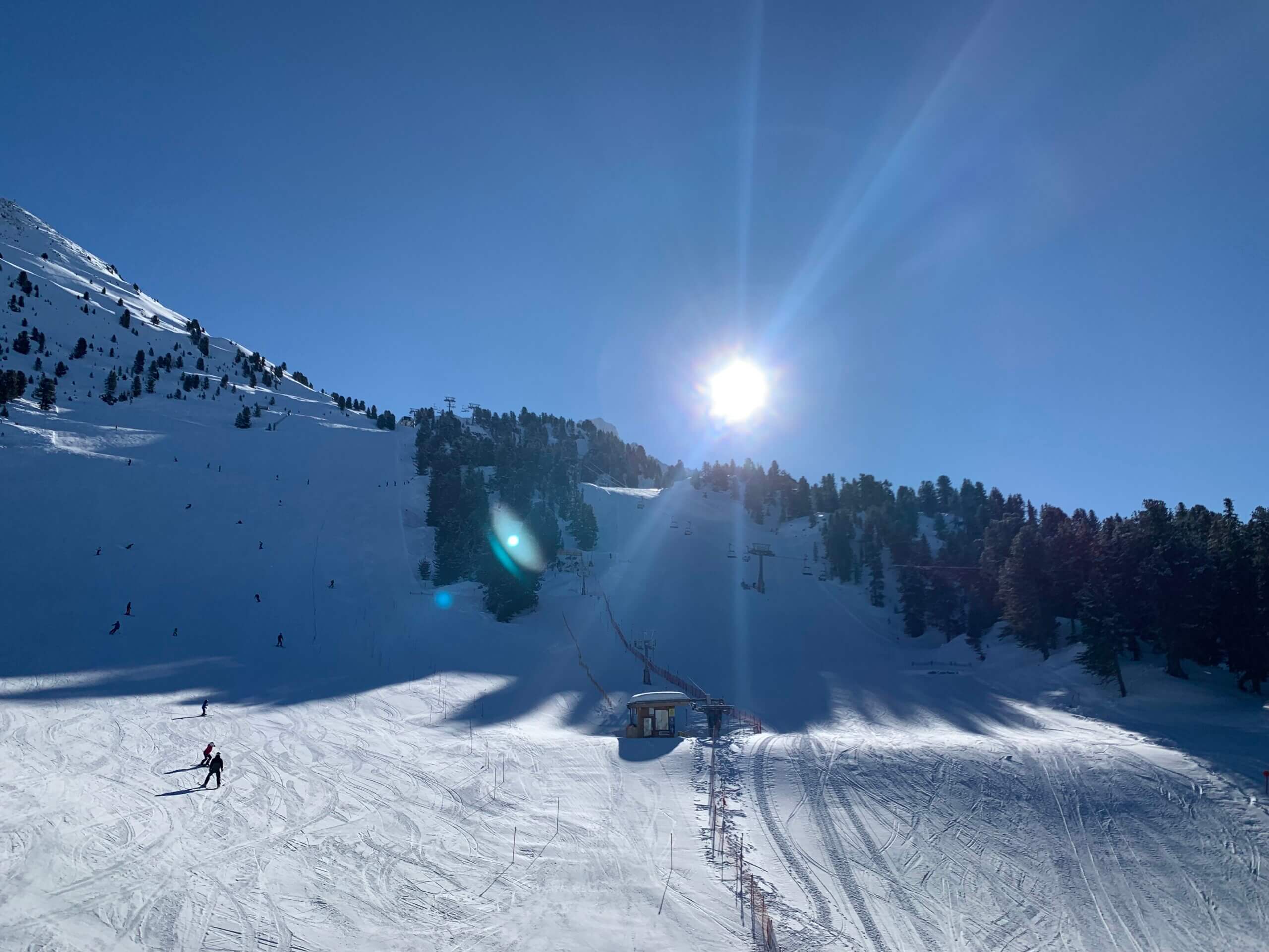 De laatste dag hebben we prachtig zonnig weer, skigebied Hochoetz is ook één van de zonnige skigebieden van Oostenrijk.