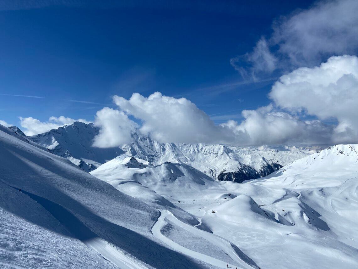 Skigebied Les Arcs is een hooggelegen skiresort met mooie, brede pistes.