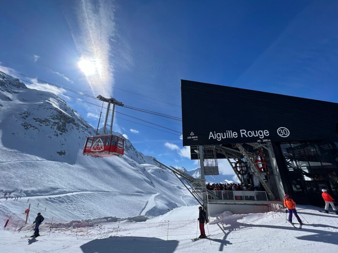 Met deze gondel helemaal naar het hoogste punt van skigebied Les Arcs.